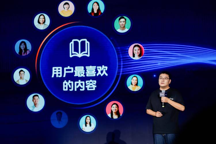 抖音点赞业务24小时高效运转，助力内容创作者快速破圈